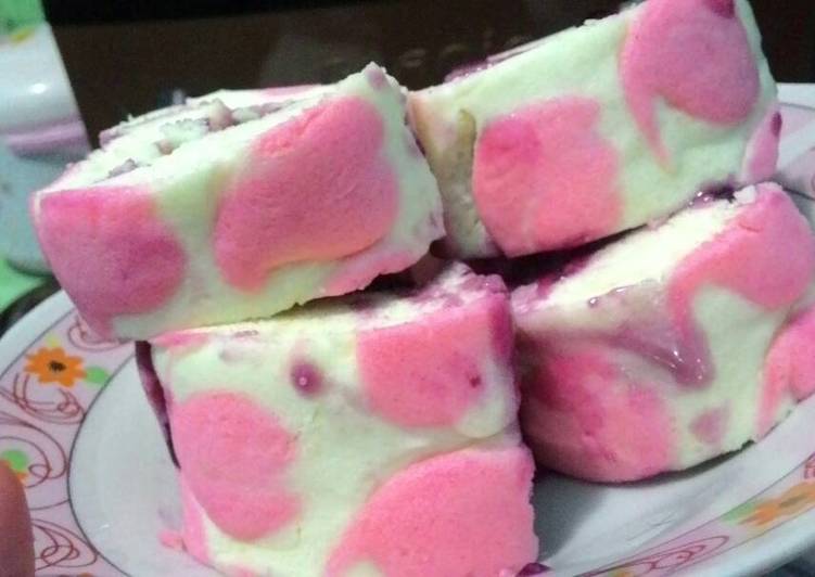 Bolu gulung putel PECAHH with bluberry jam filling (no Oven,no obat)