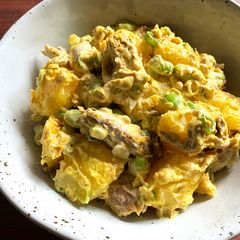 A picture of Curry Flavoured Mackerel & Potato Salad.