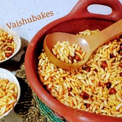 A picture of Kolhapuri Bhadang Bhel Crunchy Bhel.