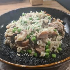 A picture of Smoked sausage and parmesan risotto.