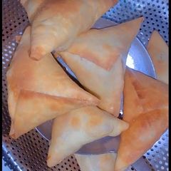 A picture of Cripsy samosa.