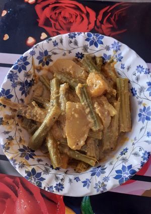 সজনে সর্ষে মাখামাখি (sajne sorshe makhamakhi recipe in Bengali) রেসিপির প্রধান ছবি