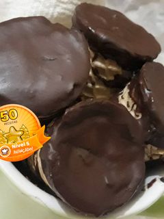 Foto de Cone De Chocolate Com Recheio De Brigadeiro De Coco Fresco