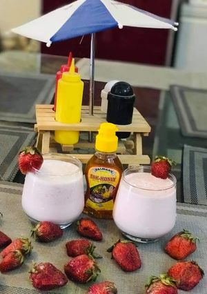 A picture of Strawberry Shake.