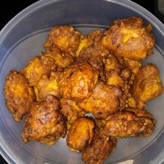 A picture of Chicken pakodas.