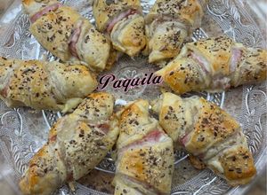 Una foto de Cruasanes 🥐 de Jamón Cocido y Queso 🧀