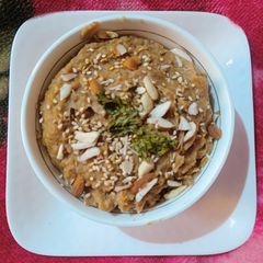 A picture of Singhara Sesame Halwa.