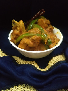 সিম্পল চিকেন কষা (Chicken kosha recipe in Bengali) রেসিপির প্রধান ছবি