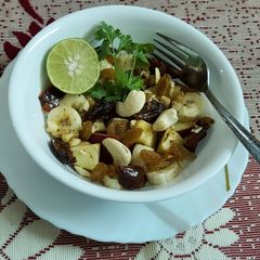 A picture of Apple Banana Dry Fruits Chaat.