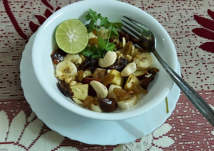 Recipe of Perfect Apple Banana Dry Fruits Chaat