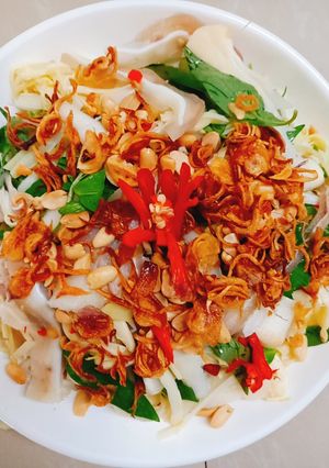 Hình của món Gỏi bồn bồn tai heo.