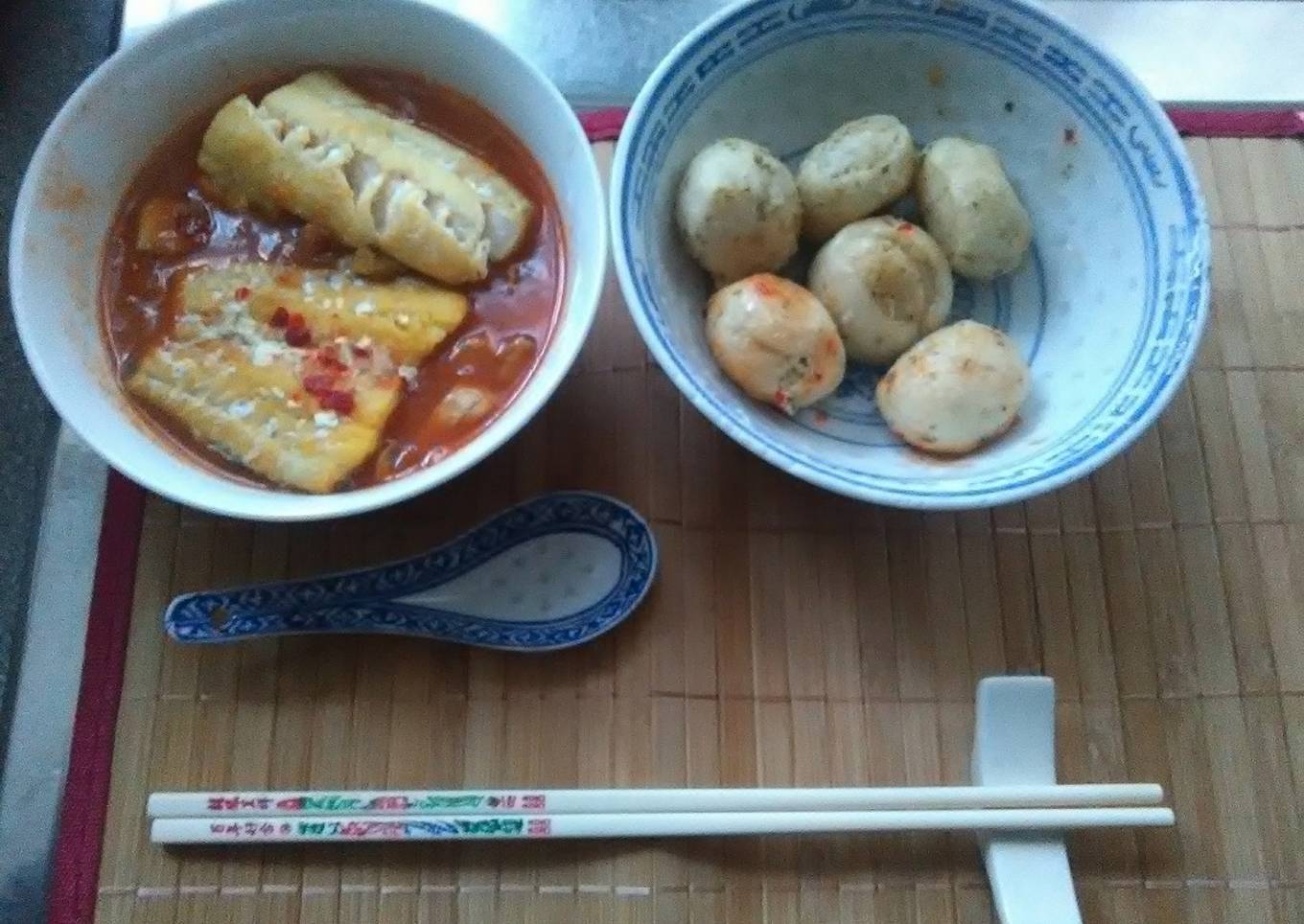 Japanse steamed smoke haddock fillets in sake thai sweet chilli sauce japanese sticky yakiniku sauce with dough garlic balls steamed