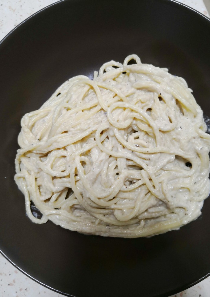 Una foto de Spaghettis con salsa de champiñones