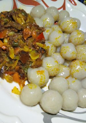 A picture of Dan sululu.