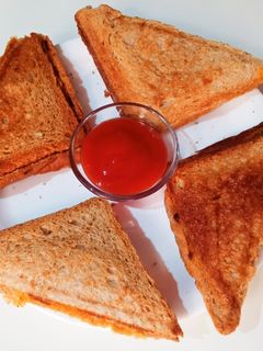 टोस्ट सैंडविच (toast sandwich recipe in Hindi) रेसिपी मुख्य फोटो