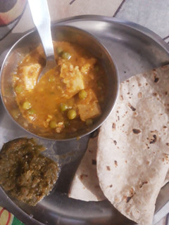 मटर पनीर (Matar Paneer Recipe in Hindi) रेसिपी मुख्य फोटो