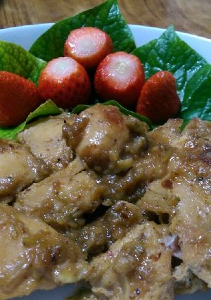 รูปของ อกไก่อบสมุนไพร #จานนี้ดีกินแล้วรวย