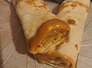 Una foto de Panqueques con dulce de leche 💖🤤
