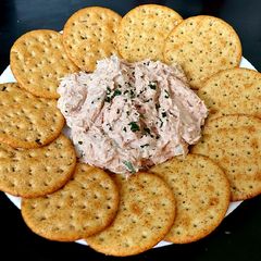 A picture of My Tuna Mix Dip with Wholemeal Crackers.