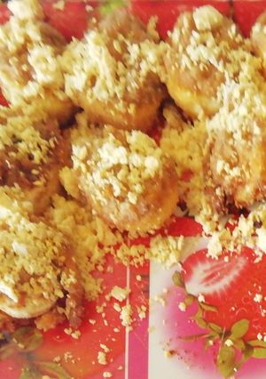 Una foto de Huevos rellenos de salsa boloñesa