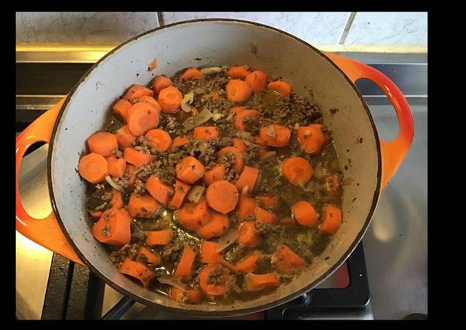 Bœuf haché aux carottes cumin persil et oignons