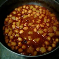 A picture of Chana masala.