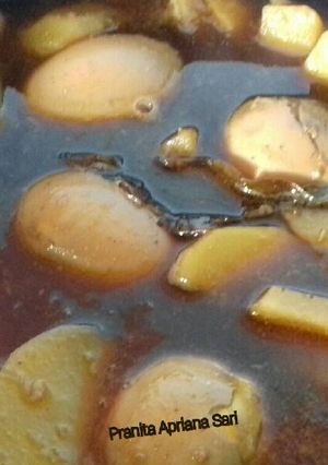 Foto resep Semur TeKen (telur & kentang)