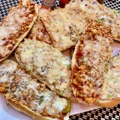 A picture of Pizza boats.