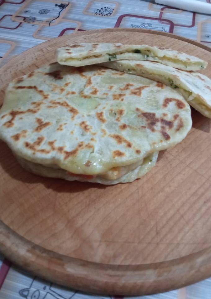 Коржики з картопляною начинкою на сухій сковорідці