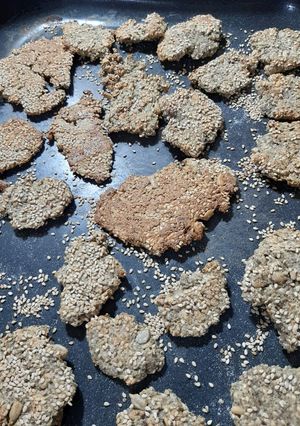 Una foto de Galletitas de lino sésamo y girasol... y un escondido!