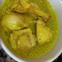 A picture of UNGKEP AYAM KUNYIT HEMAT 2 menu : AYAM GORENG & AYAM OPOR🤗🤗.