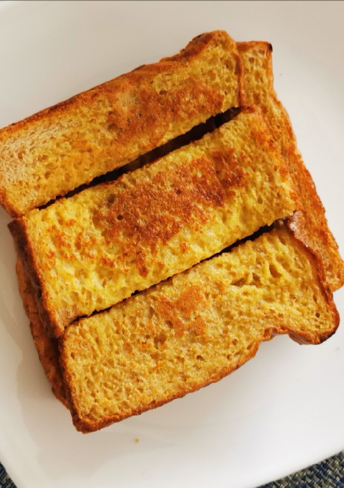 Una foto de Desayuno pan francés (french toast)