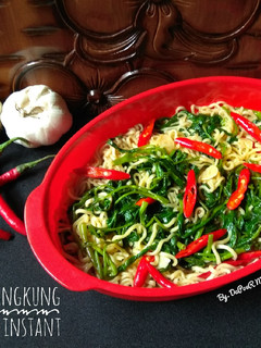 Foto resep Oseng Kangkung Mie Kari Instant