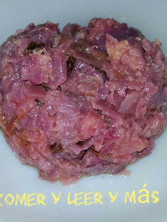 Una foto de Lombarda con manzana y pasas