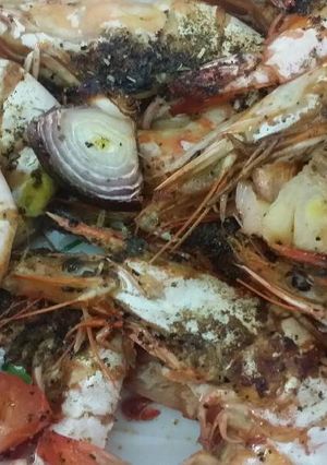 A picture of Shrimp in the oven.