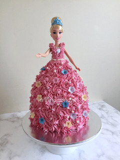 Foto resep Barbie Birthday Cake