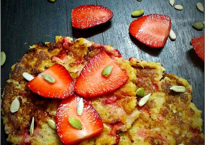 Oats Strawberry Pancake