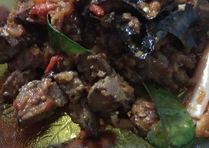 13. Semur Hati Ayam Pedas