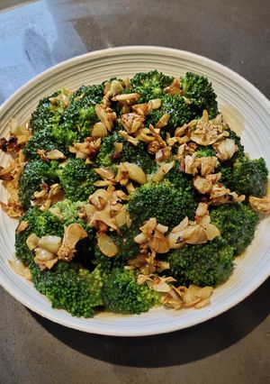 A picture of Steamed Broccoli.
