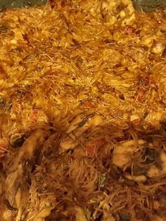Una foto de Fideuá de pollo