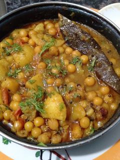 आलू मटर की सब्जी (Aloo matar ki sabzi recipe in Hindi) रेसिपी मुख्य फोटो