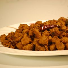 A picture of Soya chunks roast/Meal Maker Roast.