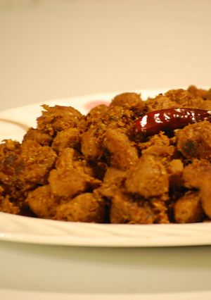 A picture of Soya chunks roast/Meal Maker Roast.