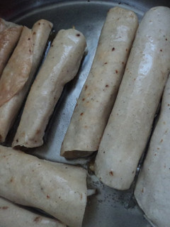 Una foto de Taquitos o flautas doradas de chicharrón prensado las Correa