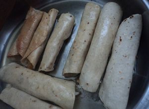 Una foto de Taquitos o flautas doradas de chicharrón prensado las Correa