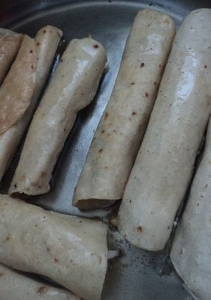 Una foto de Taquitos o flautas doradas de chicharrón prensado las Correa