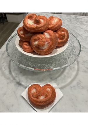 Foto di Brioche a cuore con crema al latte ❤️🥛