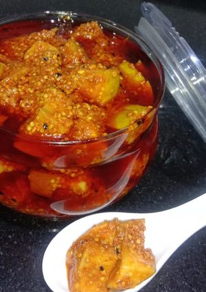 A picture of Mango pickle.