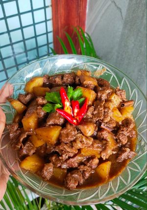 Foto resep Semur Daging Sapi Kentang
