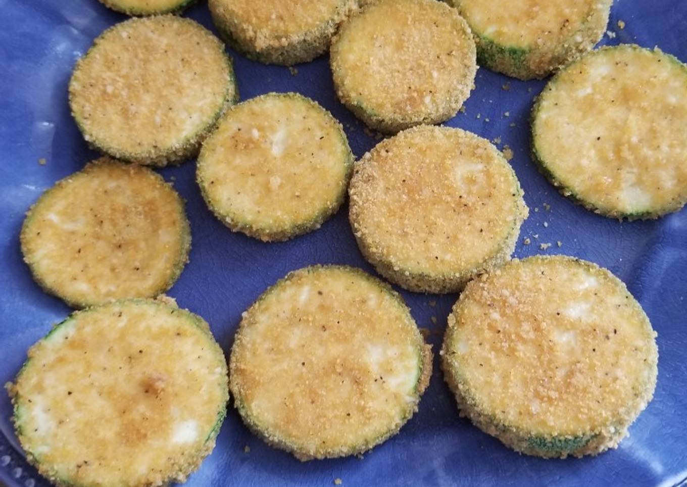 Calabacitas verdes al horno con queso parmesano y pan molido